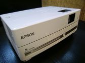 ＥＰＳＯＮのＤＶＤ内臓型プロジェクター♪※DVDの再生・AV端子・パソコン接続に対応可能です。USBやSDカードは対応しておりません。