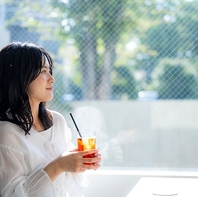 普段から通えるおしゃれで開放的なカフェ