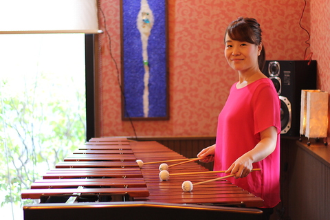 14日バレンタインの夜はマリンバの生演奏♪チョコの代わりに美味しいステーキをどうぞ