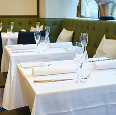 R1 TOKYO アールワントーキョー Bar&Restaurantの雰囲気3