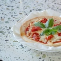 料理メニュー写真 トマトソースとモッツァレラチーズの相性抜群！マルゲリータ
