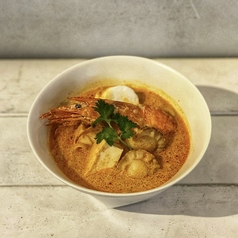 有頭海老と北海道ホタテのラクサ