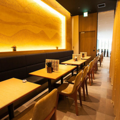 ≪テーブル個室≫50名～最大100名様まで対応。個室としてのご利用も可能です！プライベートな空間で楽しくご宴会いただけます。※個室の詳細はお店にお問い合わせください