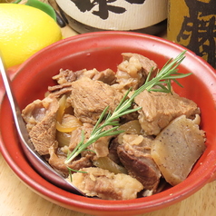 自慢の国産牛スジ煮込み