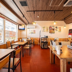 肉まる食堂の雰囲気1