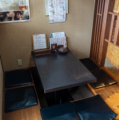 掘りごたつテーブル席