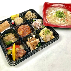 毎月替りの贅沢中華弁当