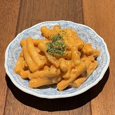 旨辛マカロニサラダ