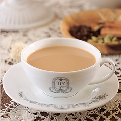 英国式ミルクティーに低温殺菌牛乳