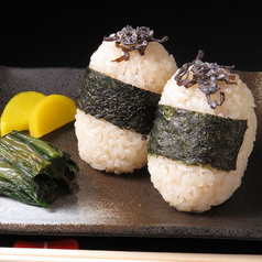 茶飯と塩昆布のおにぎり