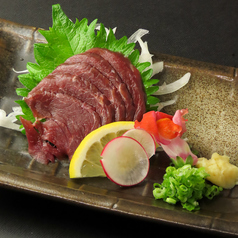熊本直送赤身馬刺し