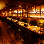 洗練された空間はデートや女子会にもピッタリ★広々としたテーブル席は宴会や打ち上げにも◎