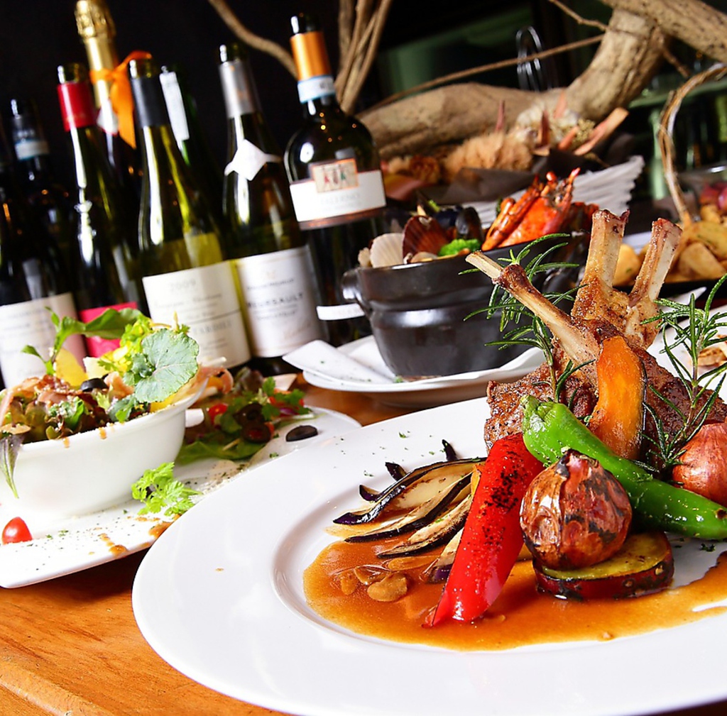 見た目にもこだわった品々をご用意。デートやお祝いなど特別な日のお食事にもオススメです♪