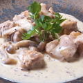 料理メニュー写真&nbsp;鶏モモ肉のロースト ゴルゴンゾーラトリュフクリームソース
