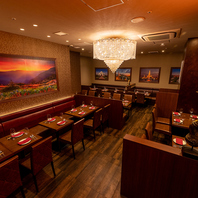 心地よいソファ席で過ごす上質で贅沢なリラックス空間