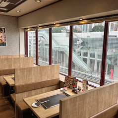 鶴橋風月 お台場店の雰囲気1