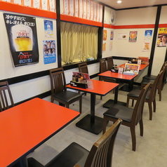 当店では2名テーブルのお席を2卓ご用意しております♪親しい方とゆったりとしたお時間をお過ごしいただける快適なお席となっております◎ぜひお気軽にご利用くださいませ！