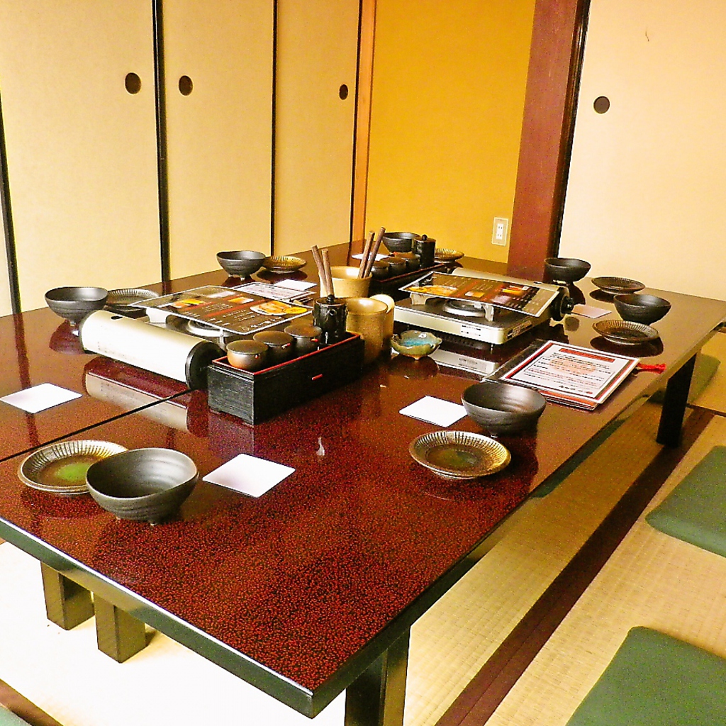 周りを気にせずにくつろげるので仲間内・家族での食事にオススメ