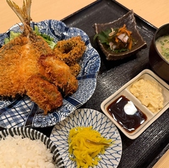 自家製ミックスフライ定食