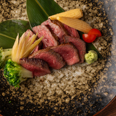 厚切りベーコンチーズ・チーズミート焼き・クリスピーポークチーズ・国産和牛ステーキなど美味しい逸品料理がいっぱい!コースや単品飲み放題等のクーポンや特典も多数あります♪女子会や記念日にもお勧めです★チーズ料理やイタリアン料理もございます!デザートも複数ご用意♪