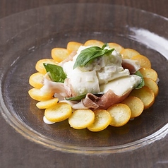 季節のフルーツカプレーゼ