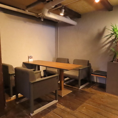 最小6名から貸切可能なので、女子会利用に最適です。おしゃれで落ち着いた雰囲気の中で、美味しい料理やワインを気軽に楽しむことができるのが魅力◎地元の食材を使用した季節ごとのメニューは、何度訪れても飽きることがありません。友人と楽しいひとときを過ごしながら、心温まる料理を囲んで素敵な思い出が作れます♪