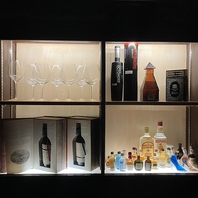 ≪スタイリッシュで落ち着きのある店内≫