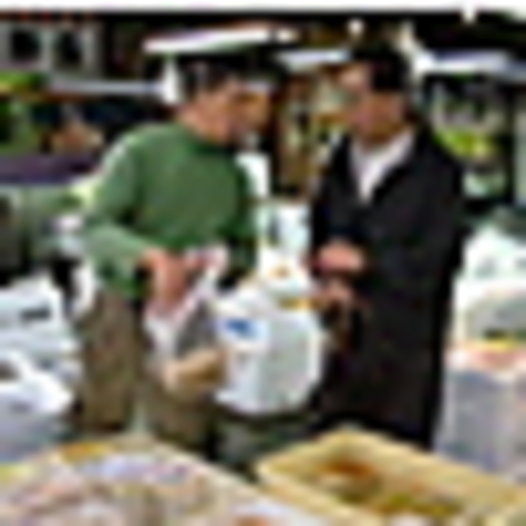 早朝の魚河岸で59年間、主人が自ら足を運び、今日一番の食材を仕入れています