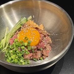 レアステーキユッケ