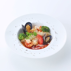 舌平目のブレゼ　イセエビソースとトマトソース