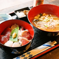 白米の日替わり海鮮丼