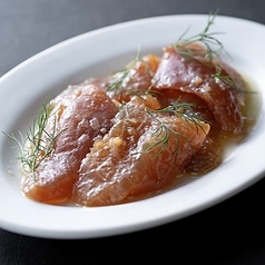 ビンチョウマグロのマリネ