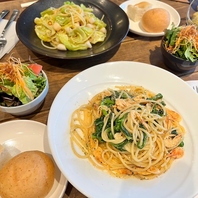 旬の食材を使った創作パスタ