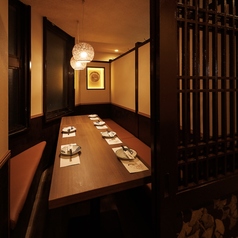 ◆ 6名様～10名様テーブル個室 ◆個室居酒屋をお探しなら是非当店へお越しください！少人数様から団体様まで幅広くご案内いたします◎当店自慢の絶品料理がご堪能いただける宴会に最適なコースも多数ご提供しております