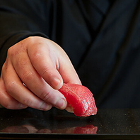 新鮮なネタと赤酢シャリのバランス◎