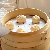 肉の旨味と、スープがあふれる点心をお試しください。