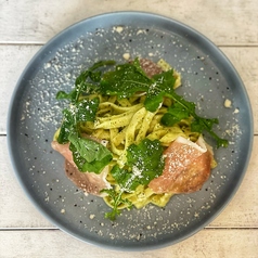 生ハムとルッコラのジェノベーゼ