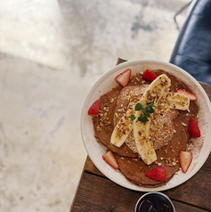 CHOCOLATE BANANA STRAWBERRY PANCAKE