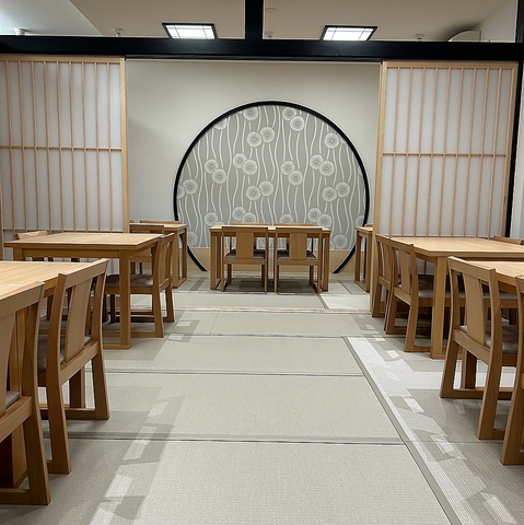 2階席が全面リニューアル。くつろぎの空間で様々なシーンのご宴会に。