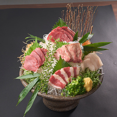 馬刺し五種盛り　一人前