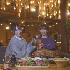 ソファ席：6人掛けゆったりソファのお席