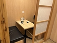 周りを気にせずゆったりとおくつろぎいただける個室をご用意しております。落ち着いたプライベート空間は、ご友人との飲み会や女子会など様々なシーンに最適です！こだわりの海鮮料理を味わいながら至福のひとときを♪