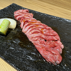 和牛大判カルビ（黒だれ）