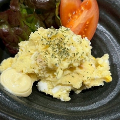 自家製ポテトサラダ