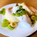 料理メニュー写真&nbsp;旬のフルーツパンケーキ