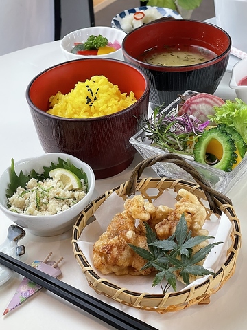 臼杵の郷土料理とお土産を楽しむことができるカフェ＆食事処