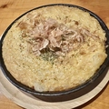 料理メニュー写真&nbsp;鉄板もちもちトロロチーズ焼き