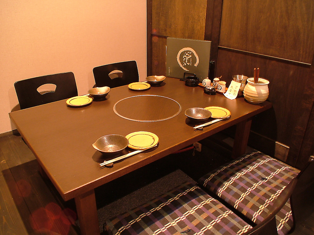 【2Ｆ】掘ごたつ個室は2名様～OK！貸切は平日21名様から、週末は25名様からOK！