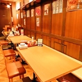 テーブル席は人数に合わせて調整可能♪仕事終わりのサク飲みや普段の飲み会、各種宴会に◎