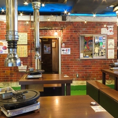 ご夫婦やデート利用など少人数様でのご利用にも最適なテーブル席。